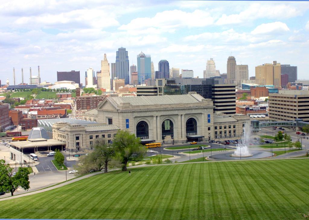 Residence Inn Kansas City Downtown/Union Hill Dış mekan fotoğraf